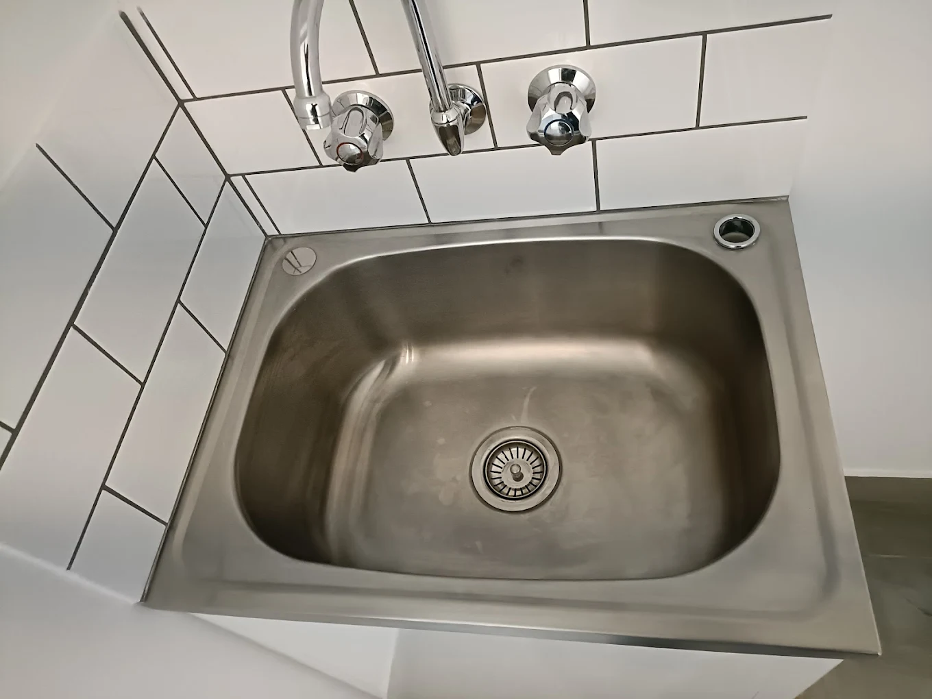 Sink detail clean - End of Lease Cleaning – Coorparoo, Norman Park, Camp Hill and Carina by Prestine Bond Cleaning