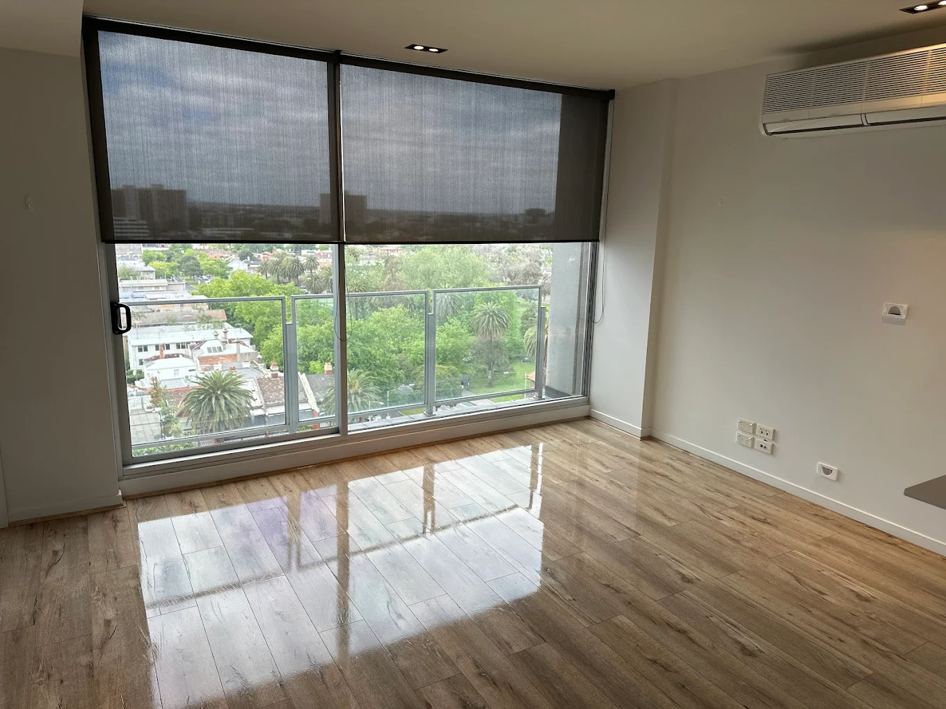 Living area window clean - House Bond Cleaning – Coorparoo, Norman Park, Camp Hill and Carina by Prestine Bond Cleaning