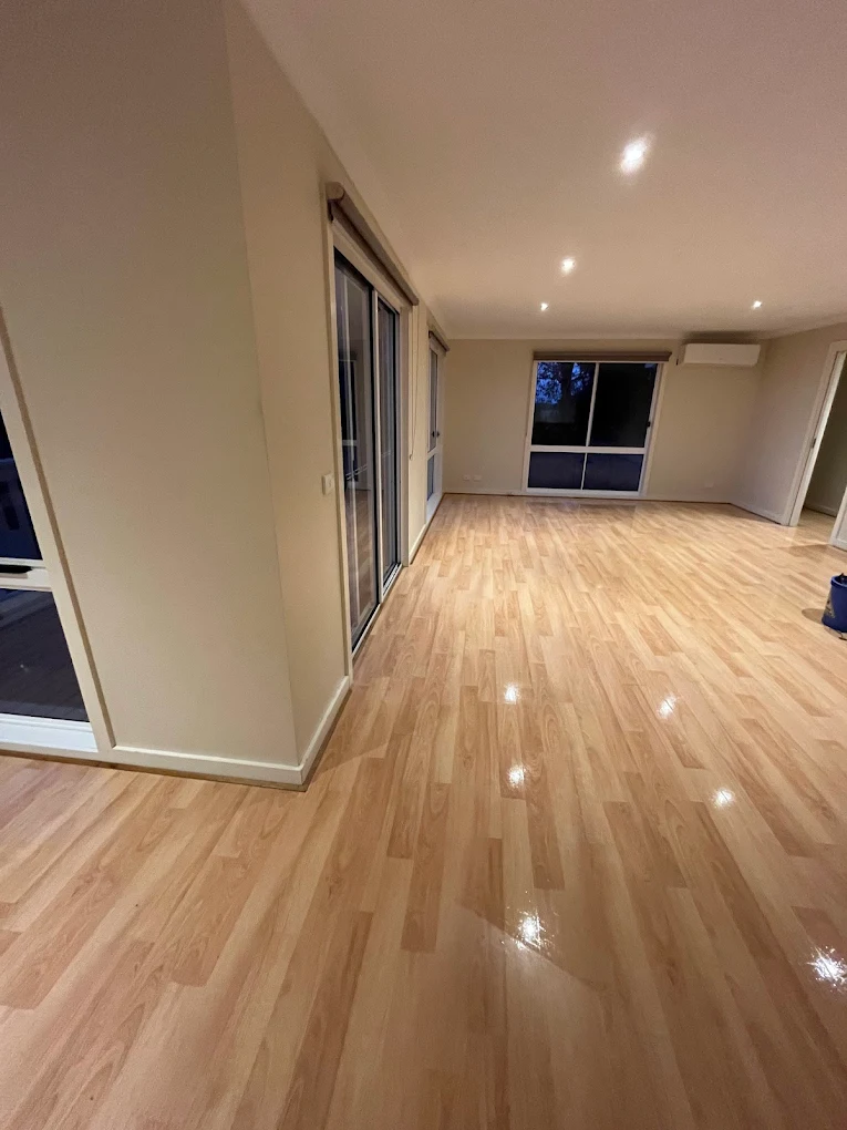 Living area floor clean - Apartment Bond Cleaning – Coorparoo, Norman Park, Camp Hill and Carina by Prestine Bond Cleaning